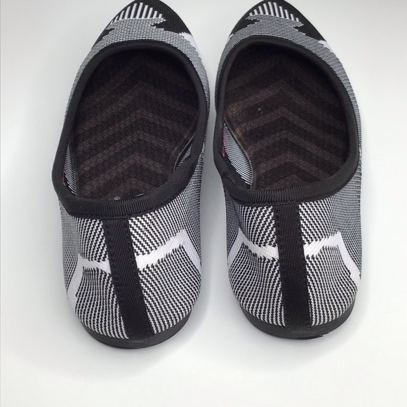 Skechers Cleo Wham Flats in Black/White US 6.5. - Picture 8 of 9